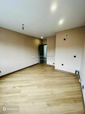 2-комнатная квартира, этаж 8 из 10, 70 м²