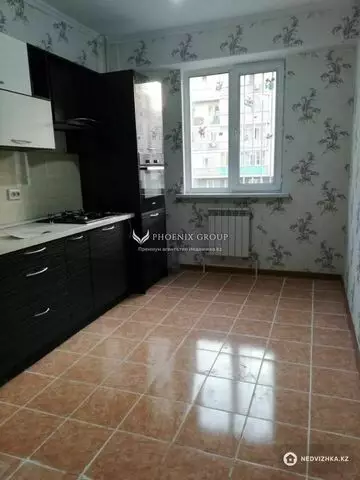 2-комнатная квартира, этаж 4 из 9, 55 м²