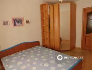 3-комнатная квартира, этаж 4 из 5, 64 м²