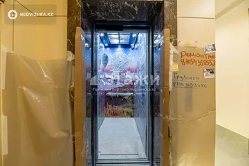 4-комнатная квартира, этаж 8 из 8, 158 м²