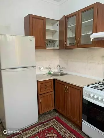 1-комнатная квартира, этаж 4 из 9, 38 м²