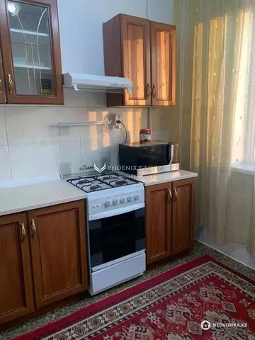 1-комнатная квартира, этаж 4 из 9, 38 м²