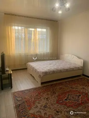 1-комнатная квартира, этаж 4 из 9, 38 м²