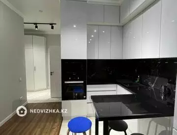 2-комнатная квартира, этаж 7 из 10, 40 м², посуточно