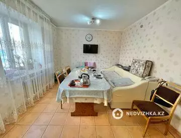 3-комнатная квартира, этаж 3 из 5, 60 м²