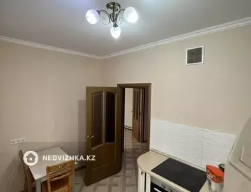 38 м², 1-комнатная квартира, этаж 3 из 9, 38 м², изображение - 1