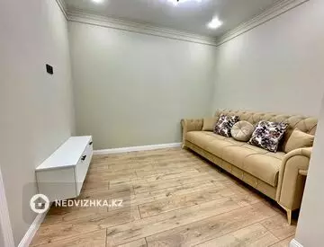 2-комнатная квартира, этаж 3 из 12, 40 м²