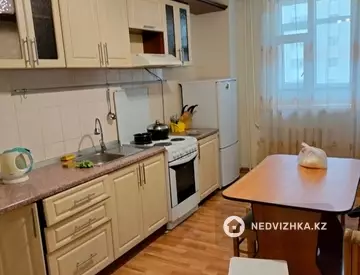 2-комнатная квартира, этаж 5 из 10, 56 м², на длительный срок