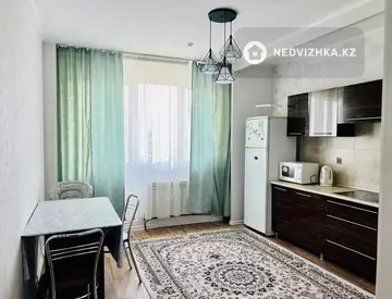 1-комнатная квартира, этаж 14 из 16, 49 м²