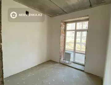 3-комнатная квартира, этаж 4 из 9, 69 м²