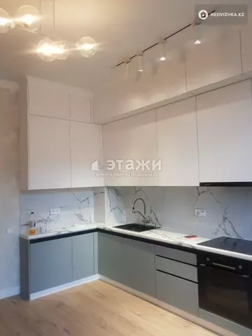 3-комнатная квартира, этаж 2 из 16, 84 м²