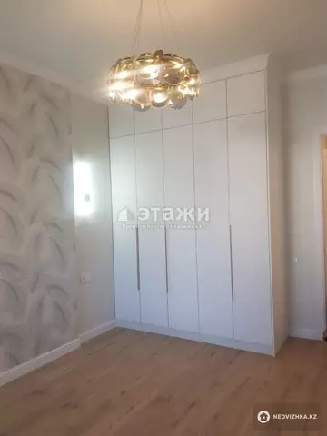 3-комнатная квартира, этаж 2 из 16, 84 м²