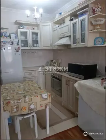 2-комнатная квартира, этаж 8 из 12, 42 м²