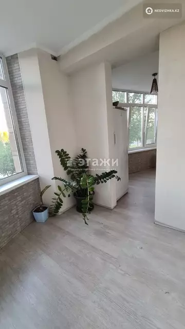 5-комнатная квартира, этаж 2 из 9, 110 м²