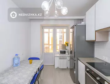 2-комнатная квартира, этаж 4 из 9, 60 м²