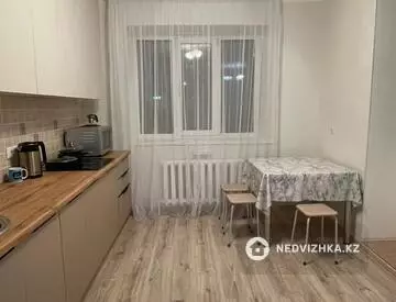 2-комнатная квартира, этаж 2 из 8, 51 м²