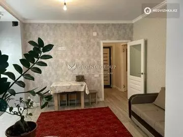 1-комнатная квартира, этаж 4 из 10, 50 м²