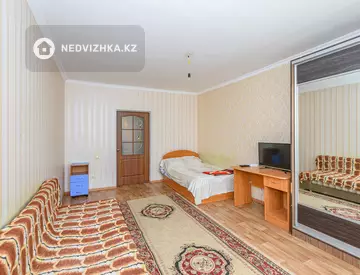 1-комнатная квартира, этаж 3 из 10, 46 м²