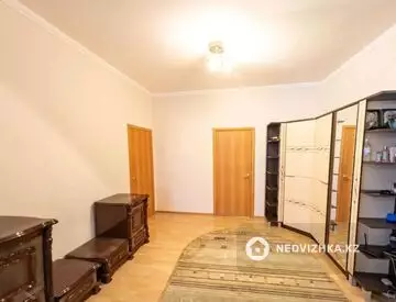 3-комнатная квартира, этаж 11 из 22, 142 м²