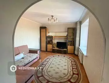 1-комнатная квартира, этаж 4 из 10, 35 м²