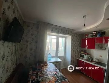 1-комнатная квартира, этаж 4 из 10, 35 м²