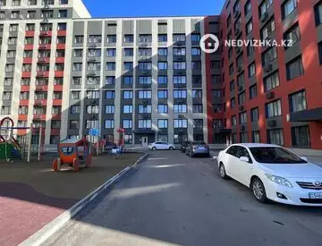 1-комнатная квартира, этаж 10 из 12, 33 м²