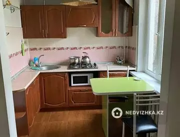 3-комнатная квартира, этаж 3 из 4, 63 м²