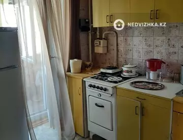 3-комнатная квартира, этаж 8 из 9, 55 м²