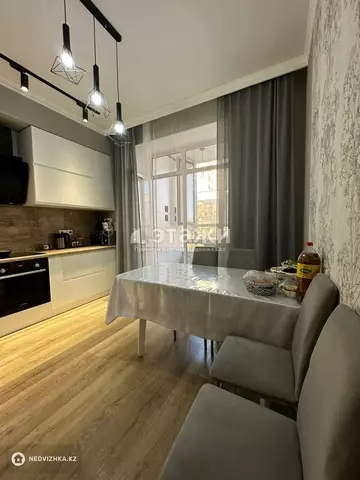 2-комнатная квартира, этаж 9 из 15, 50 м²