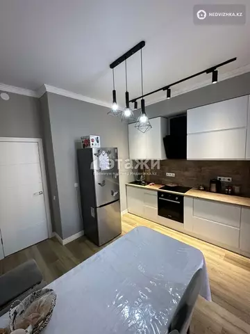 2-комнатная квартира, этаж 9 из 15, 50 м²