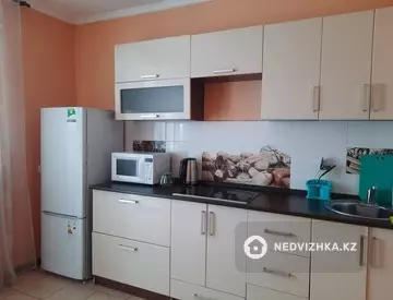 45 м², 1-комнатная квартира, этаж 10 из 12, 45 м², посуточно, изображение - 0