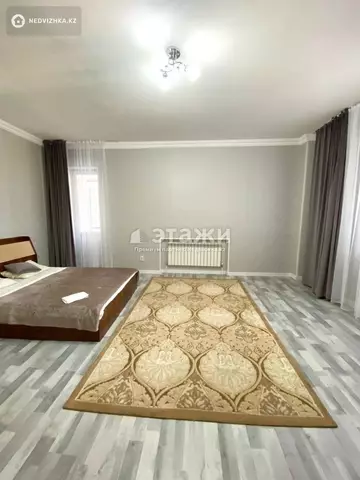 2-комнатная квартира, этаж 22 из 24, 95 м²