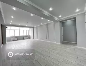 4-комнатная квартира, этаж 7 из 8, 160 м²