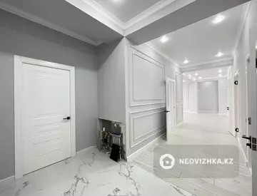 4-комнатная квартира, этаж 7 из 8, 160 м²