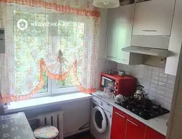 3-комнатная квартира, этаж 3 из 4, 60 м²