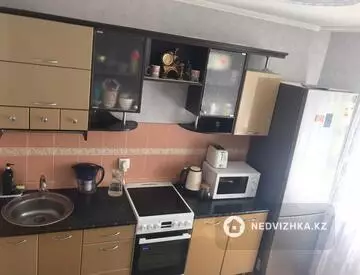 4-комнатная квартира, этаж 6 из 9, 81 м²