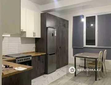 1-комнатная квартира, этаж 4 из 18, 44 м², на длительный срок