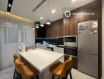 3-комнатная квартира, этаж 8 из 12, 88 м²