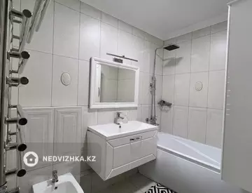 3-комнатная квартира, этаж 2 из 10, 111 м²