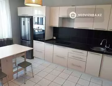 3-комнатная квартира, этаж 13 из 16, 88 м², на длительный срок