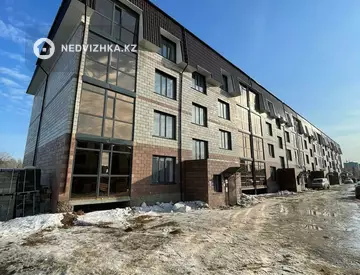 3-комнатная квартира, этаж 4 из 4, 90 м²