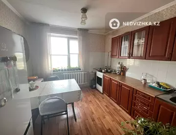 2-комнатная квартира, этаж 9 из 9, 52 м²