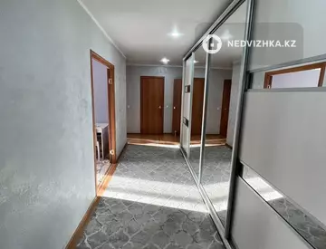 3-комнатная квартира, этаж 8 из 9, 80 м²