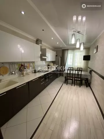 3-комнатная квартира, этаж 6 из 20, 96 м²