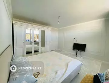 3-комнатная квартира, этаж 3 из 9, 130 м²