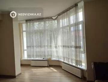 2-комнатная квартира, этаж 3 из 5, 60 м²