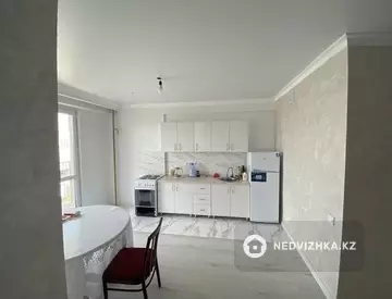 1-комнатная квартира, этаж 6 из 10, 4 м²