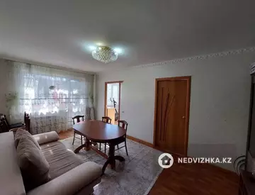 4-комнатная квартира, этаж 3 из 5, 61 м²