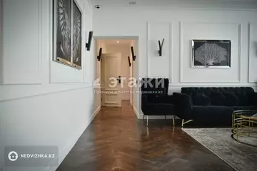 4-комнатная квартира, этаж 19 из 30, 144 м²