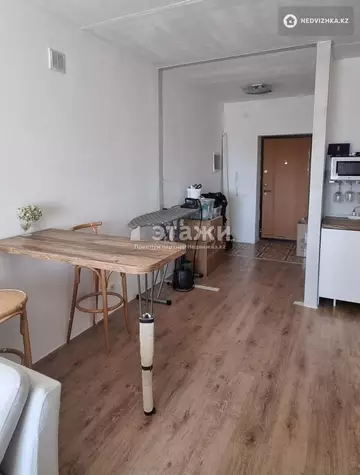 2-комнатная квартира, этаж 8 из 9, 50 м²